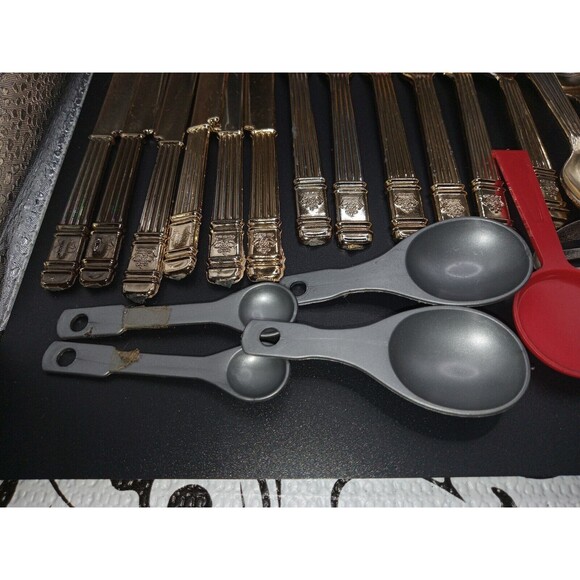 Huge Lot Of OVER 50 Childrens Plastic And Metal Spoons, Forks, Knives, Chilton + - Picture 2 of 14